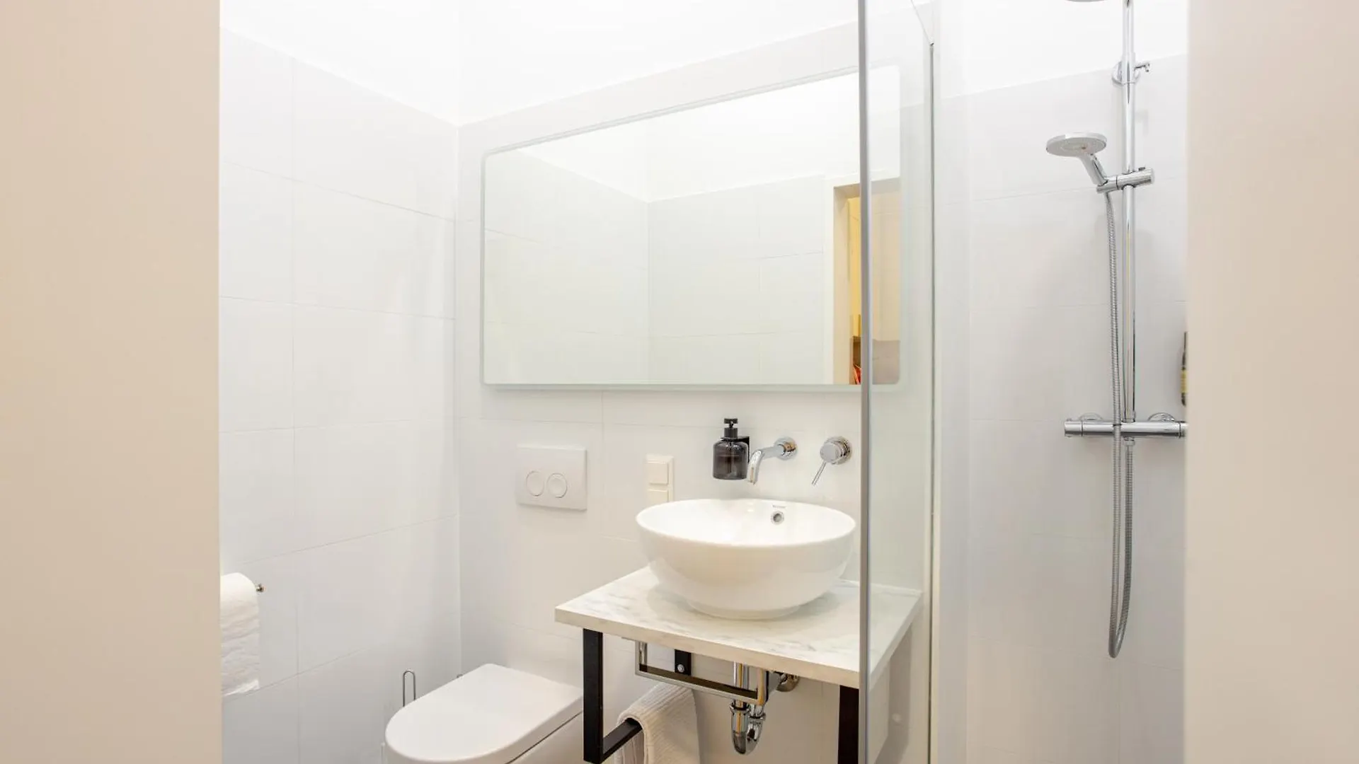 Gemuetliche Wohnung Nur 15 Minuten Ins Stadtzentrum Vienna